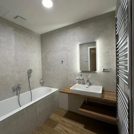 U Klásků 2 - šantovka Living * Olomouc