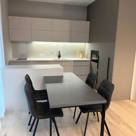 U Klásků 2 - šantovka Living Olomouc